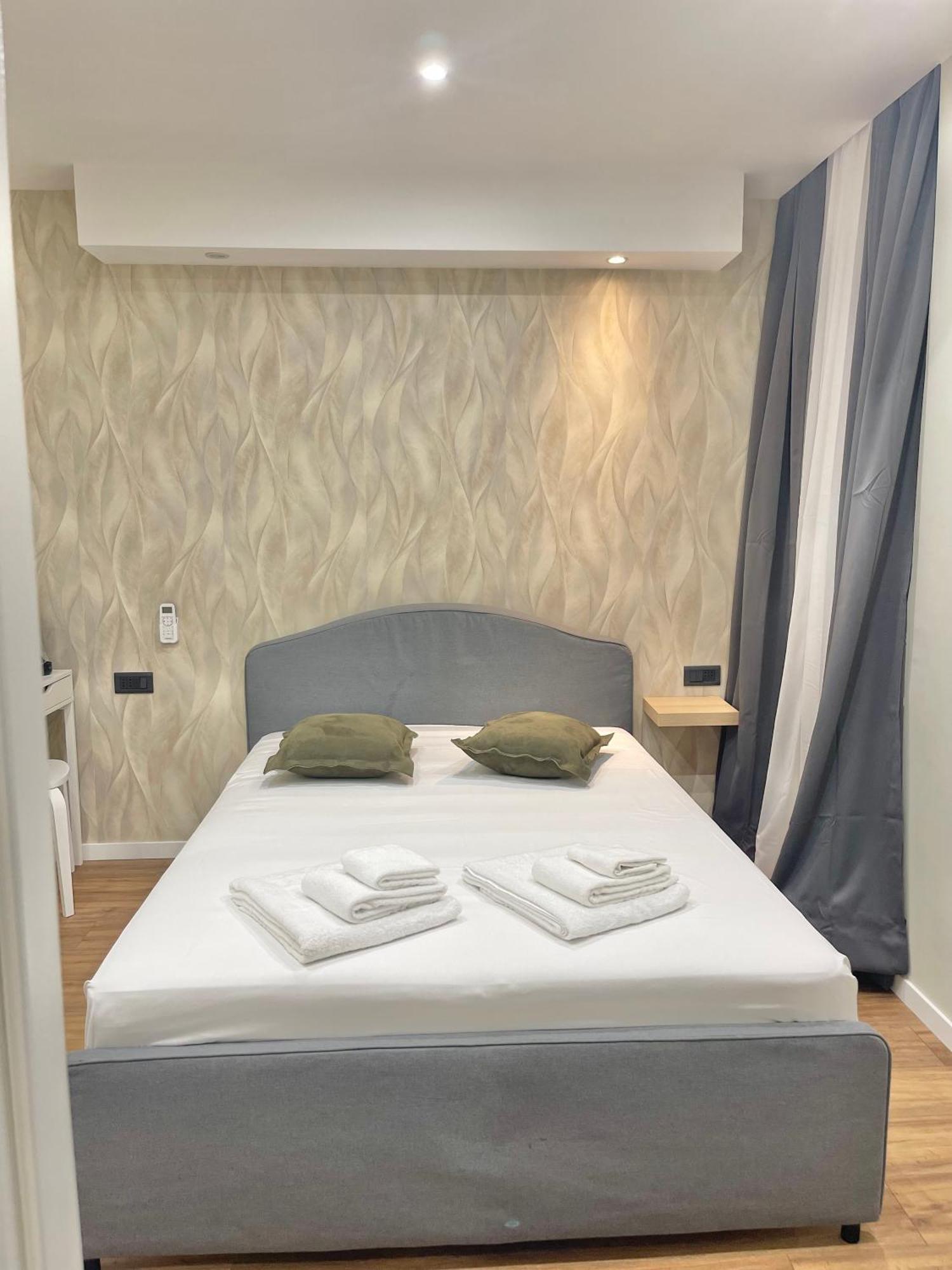 Regina Elena Rooms Pescara Ngoại thất bức ảnh