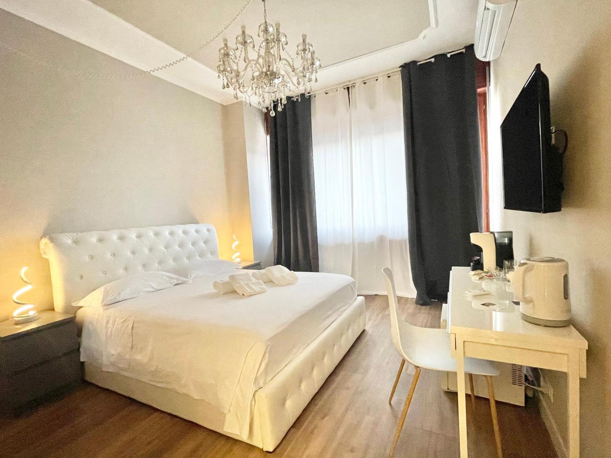 Regina Elena Rooms Pescara Ngoại thất bức ảnh